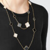 Dây chuyền Van Cleef & Arpels Magic Alhambra 16 hoa Xà cừ, Onyx