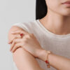   Vòng tay Van Cleef & Arpels Alhambra 5 hoa vàng 18K 3 đá Carnelian đỏ