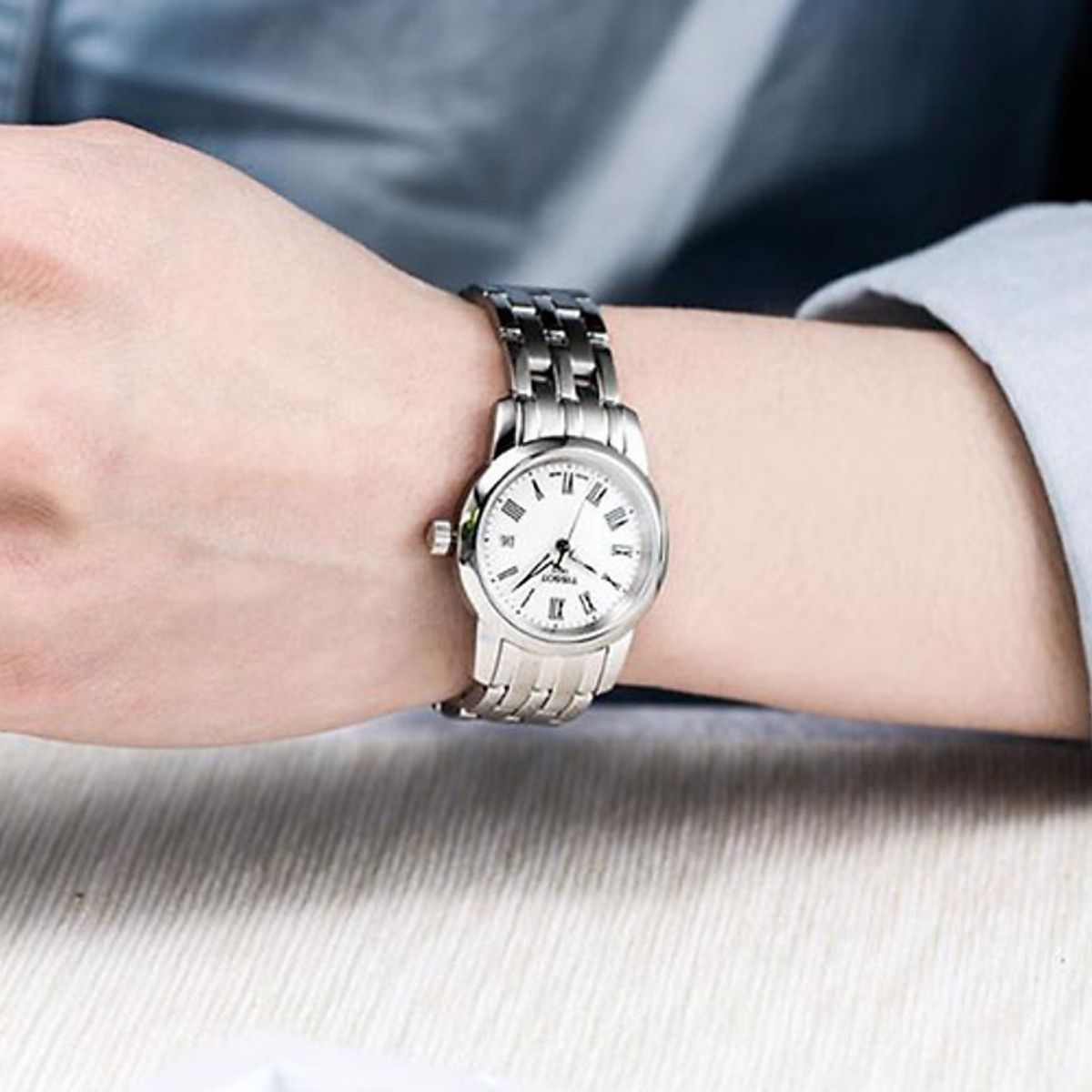 Tissot 28mm Nữ T033.210.11.013.00 - Ảnh 2