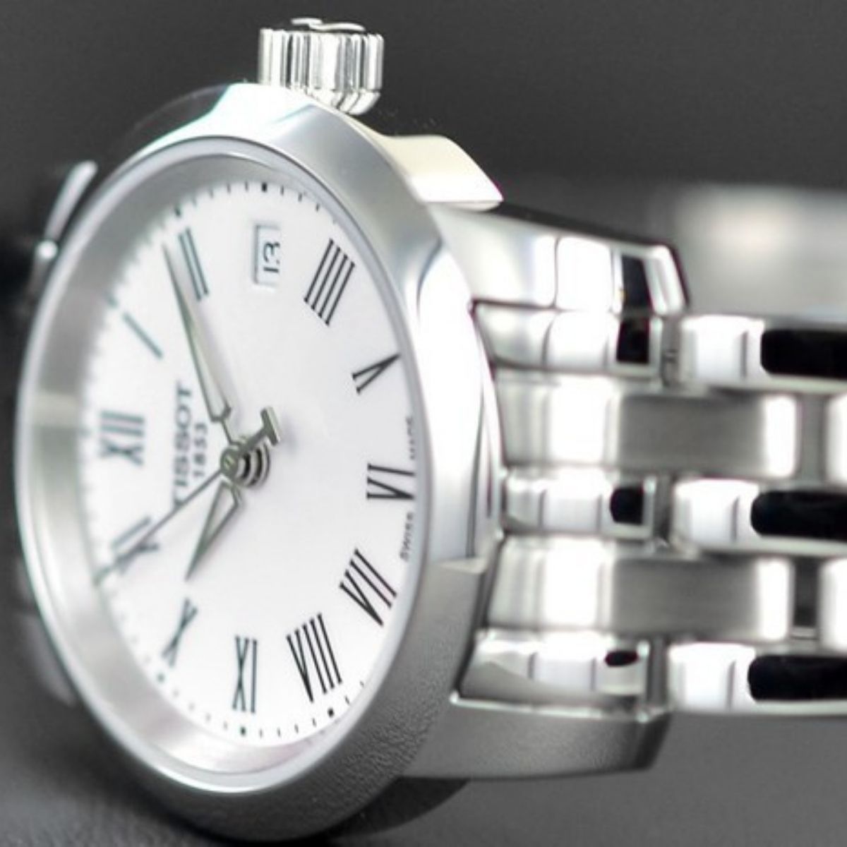 Tissot 28mm Nữ T033.210.11.013.00 - Ảnh 3