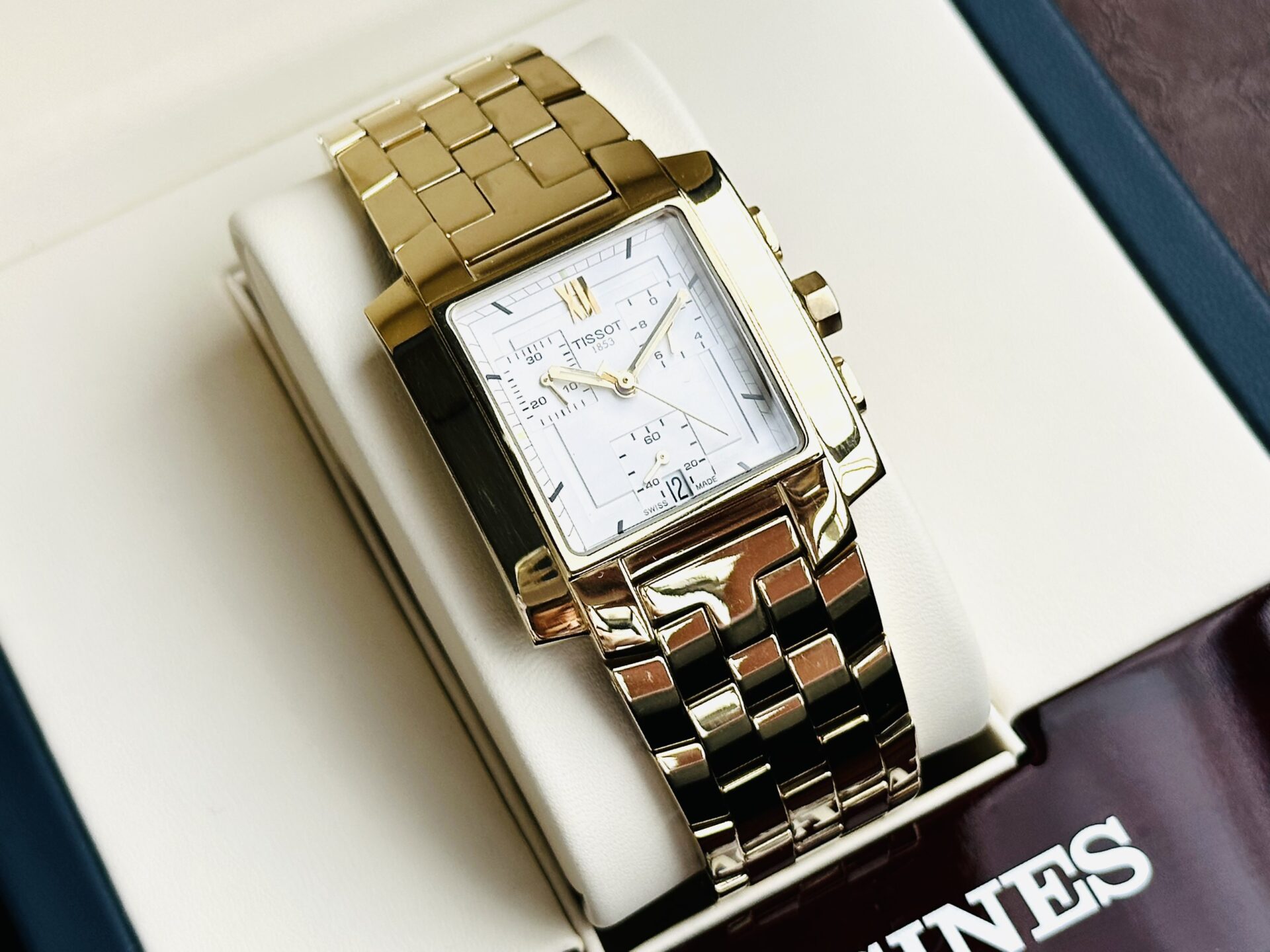 Tissot 30mm Nữ T60.5.587.33 - Ảnh 4